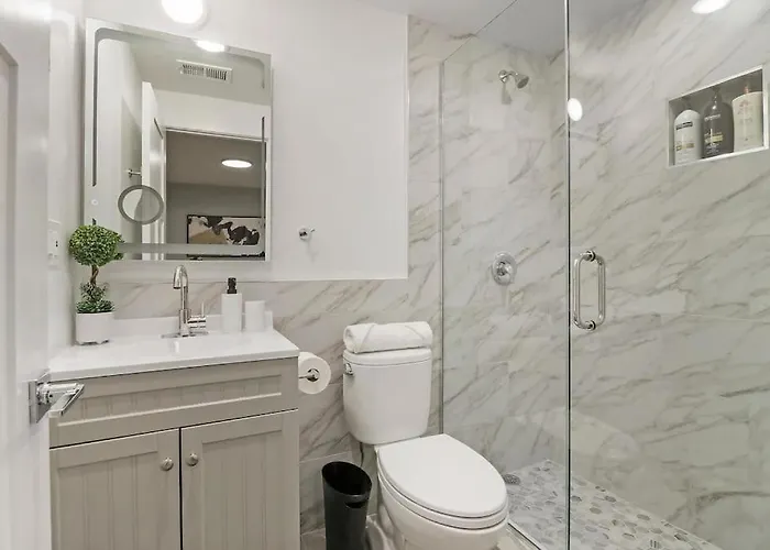 Apartment 2br Close To Local Cafes & Stores - Magnolia G *